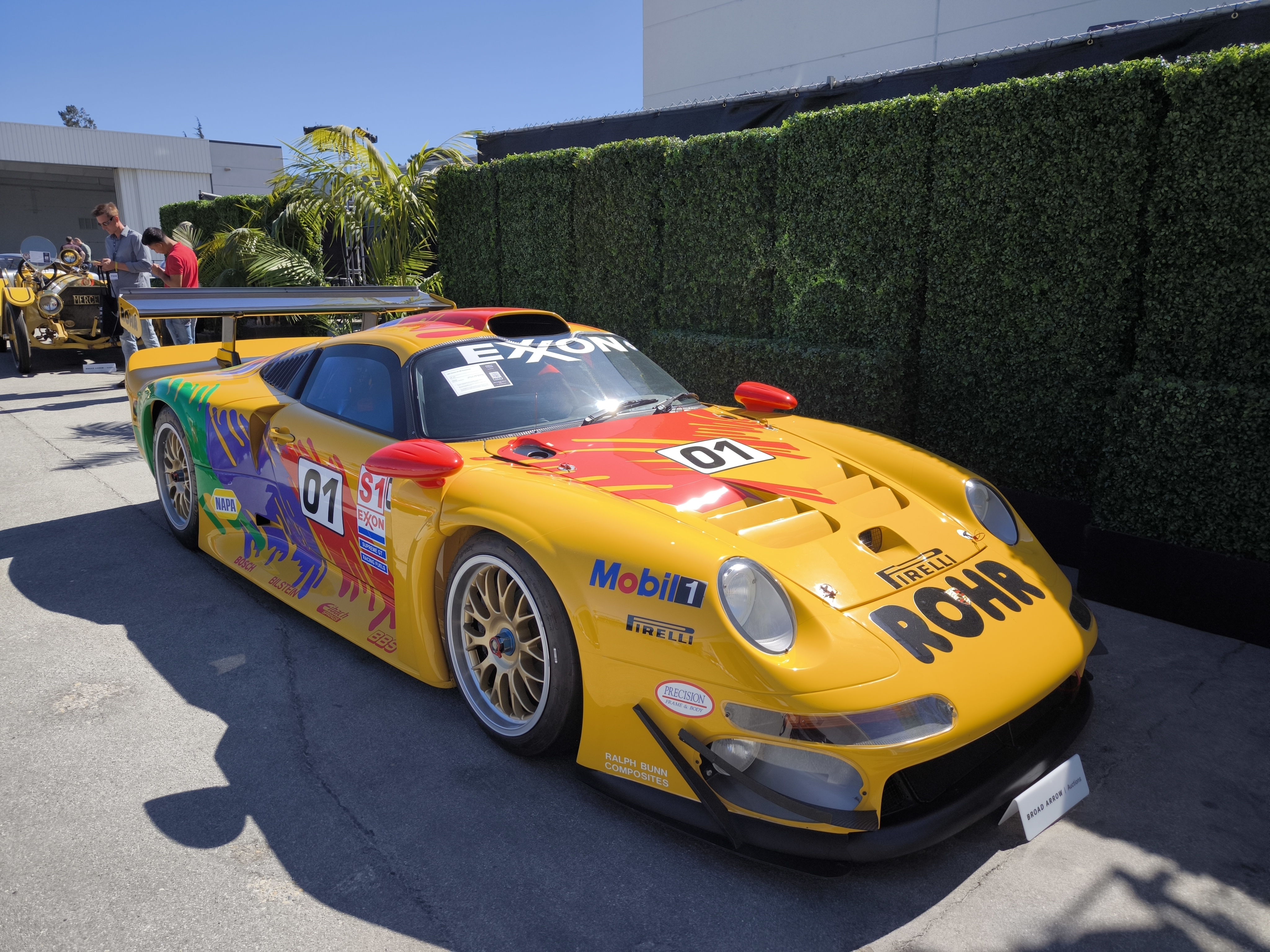 Porsche 911 gt1 rennversion coupe 5